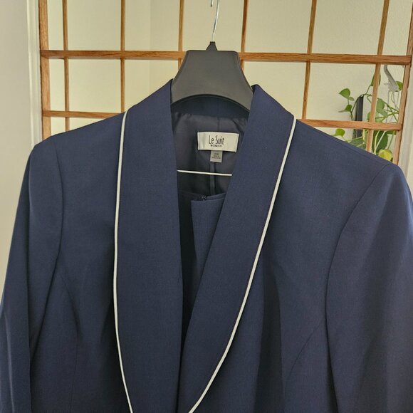 NWT Le Suit Plus Size Shawl-Collar Skirt Suit - Indigo + Vanilla Ice Navy Blue - Picture 3 of 11